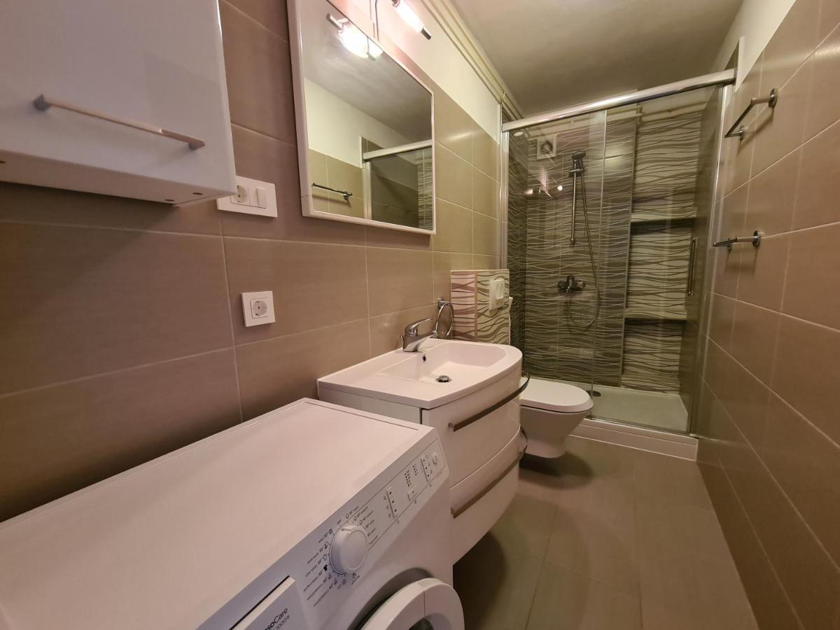 Apartments Linda Palit Zewnętrze zdjęcie