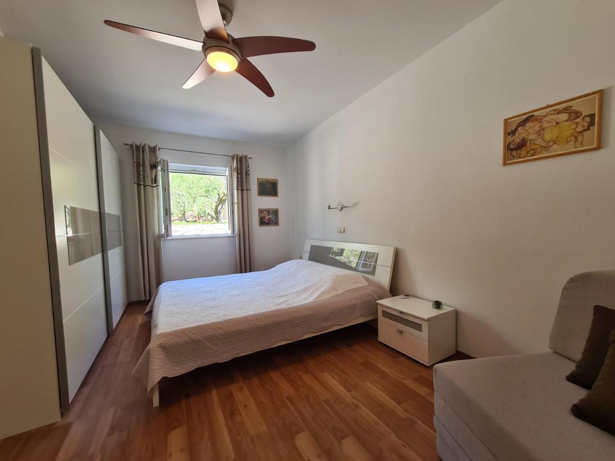 Apartments Linda Palit Zewnętrze zdjęcie