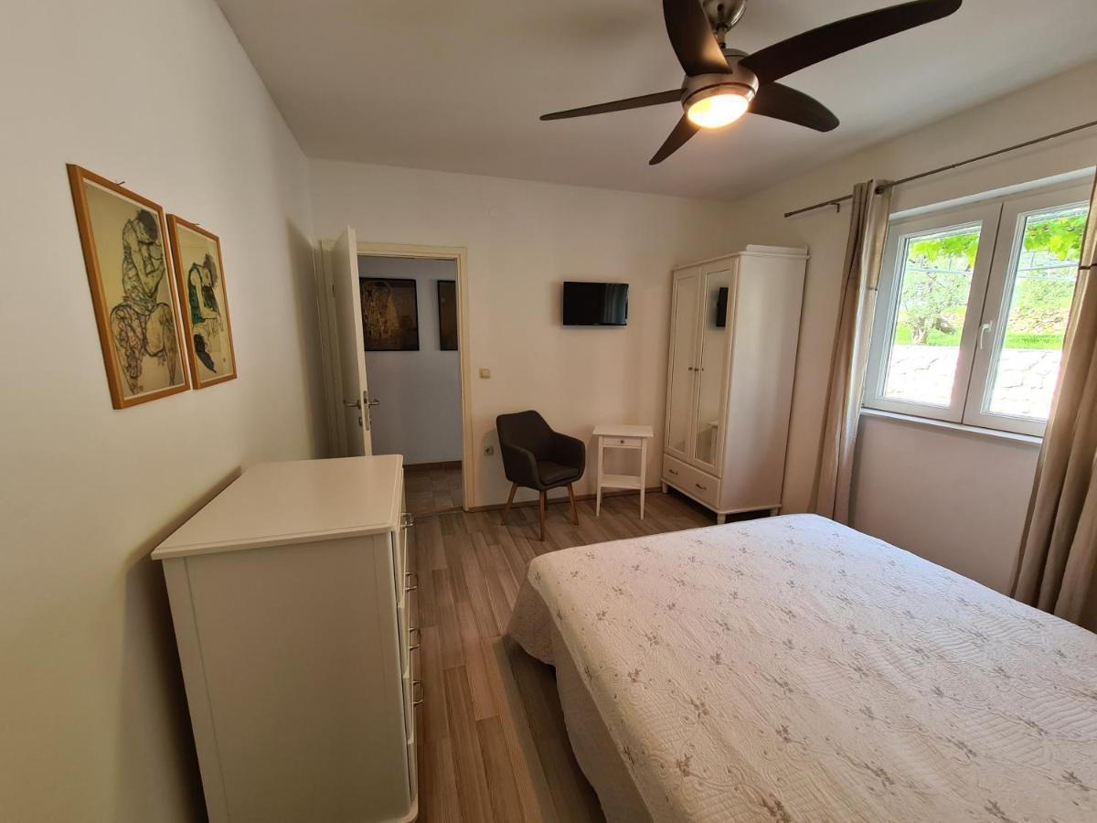 Apartments Linda Palit Zewnętrze zdjęcie